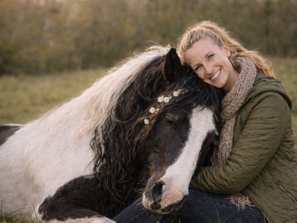 Waarom een goed verzorgingspakket voor je paard geen luxe is (maar een slimme keuze)